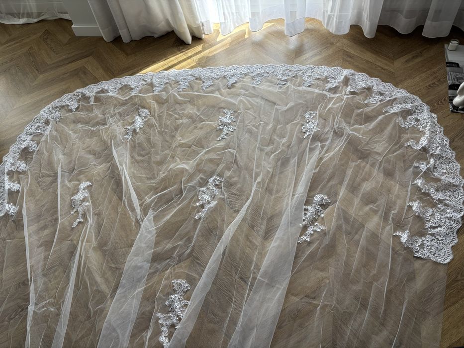 Wesele ślub Welon katedralny z diamencikami