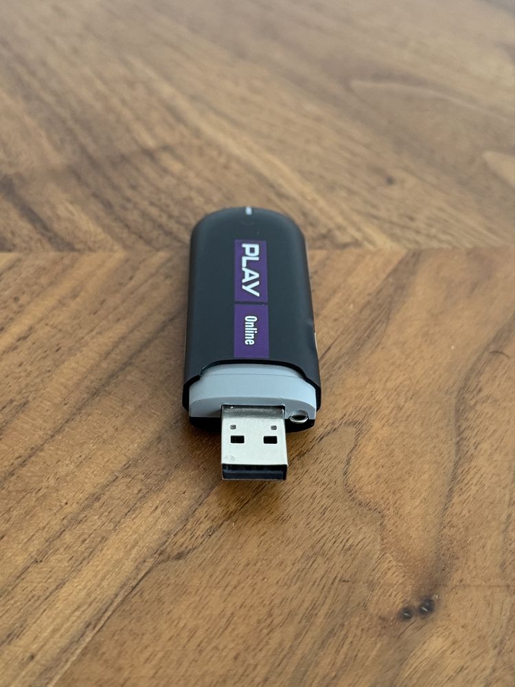 Przenośny modem USB HUAWEI E3131s-2 3G HSPA+, bardzo praktyczny!