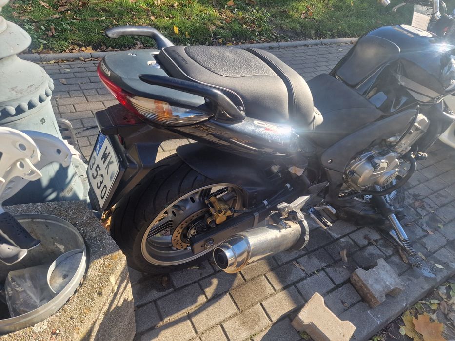 Honda cbf Na 600  z 2008 roku. Na wtrysku paliwa.