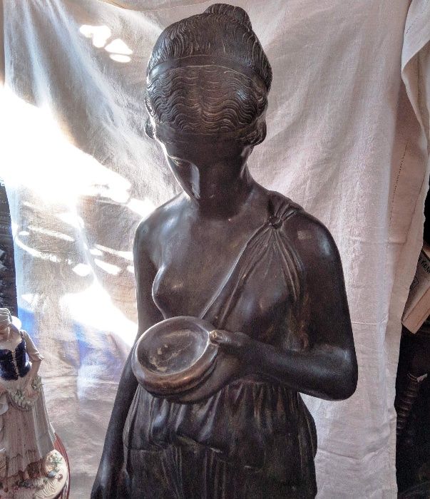 Estátua Bronze Grande Dimensão Mulher