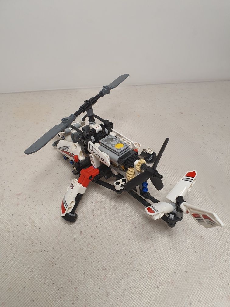 LEGO Technic 42057 Ultralekki helikopter