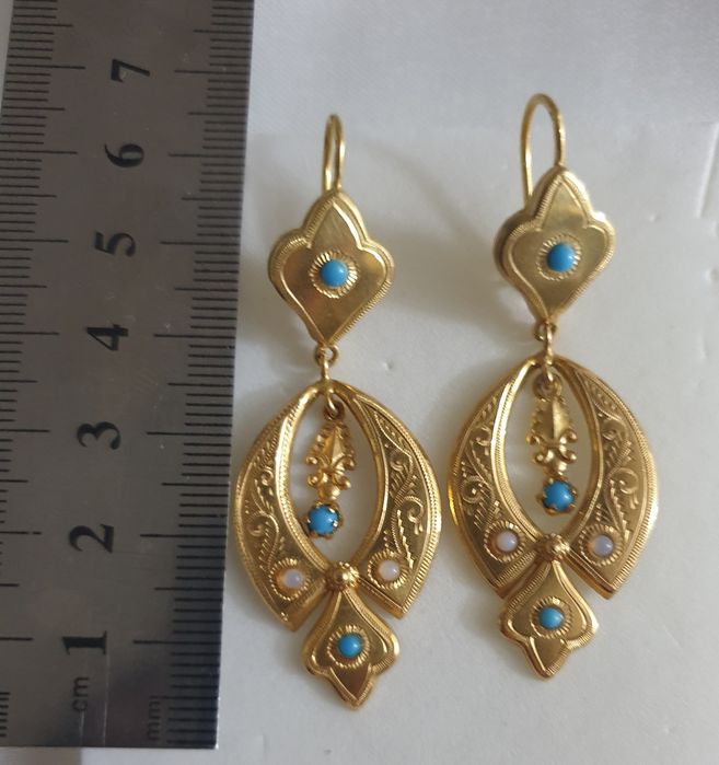 Brincos de ouro antigos