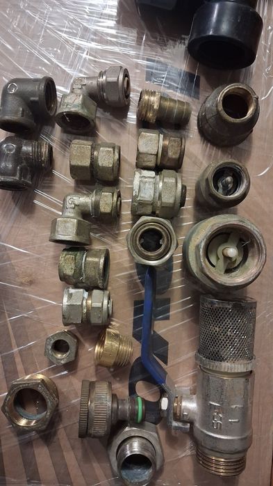 Фитинги остатки от ремонта