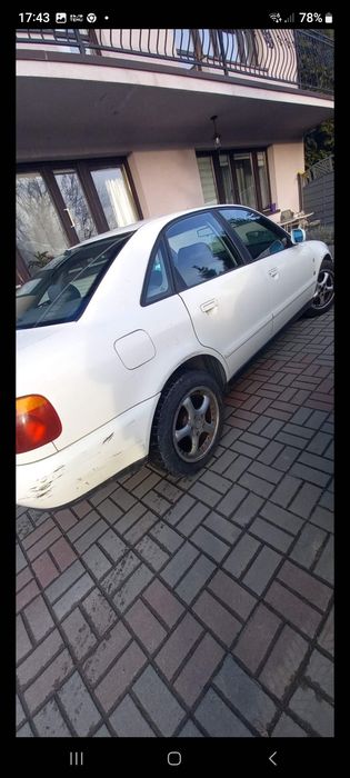 AUDI A4 1.6 benzyna 1995r