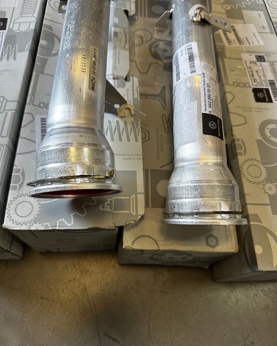 Труба повітряна до патрубка інтеркулера Sprinter W906 W907 319 318