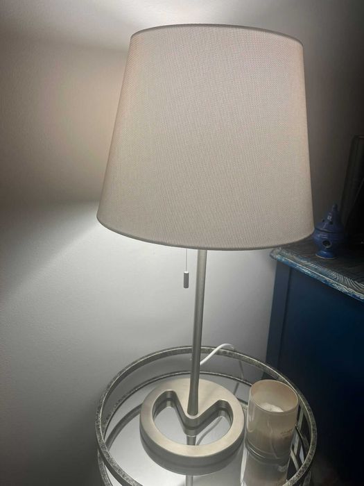 Dois candeeiros de mesa niquelado branco