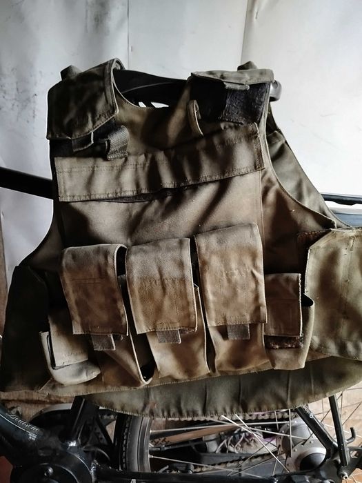 Продам підсумок військовий та плитоноску