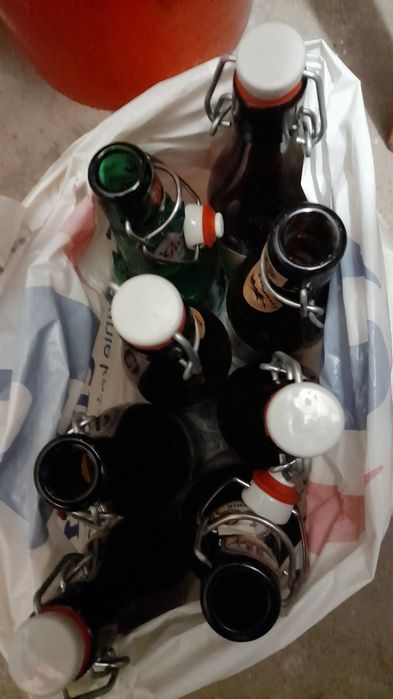 Butelki z korkiem ceramicznym-8szt.