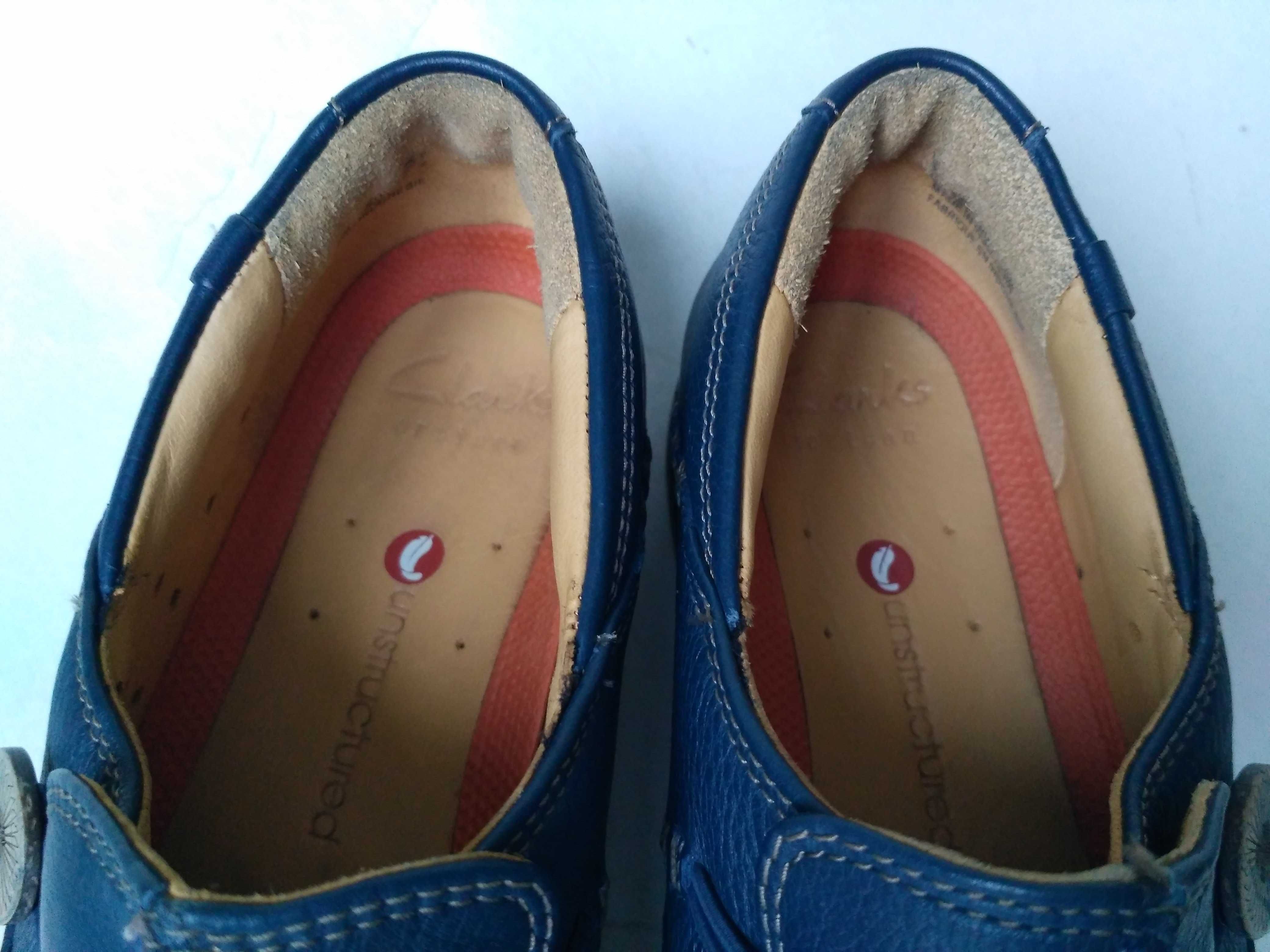Туфлі CLARKS Wos UK3 EU35.5 Un.Loop Artisan Navy Leather Мешти