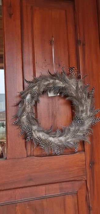 Wianek z piórek, wieniec piórka