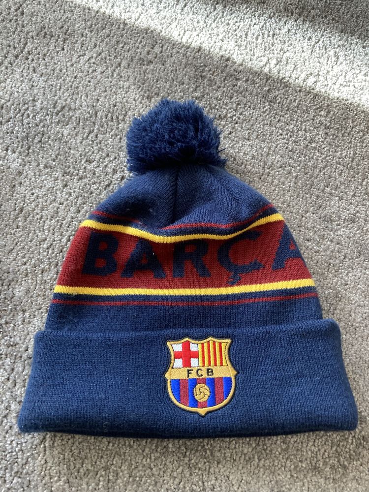 Czapka FC Barcelona z pomponem