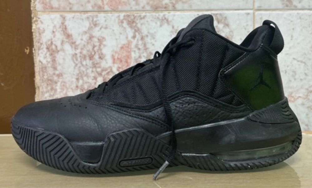Nike Air Jordan Triple Black