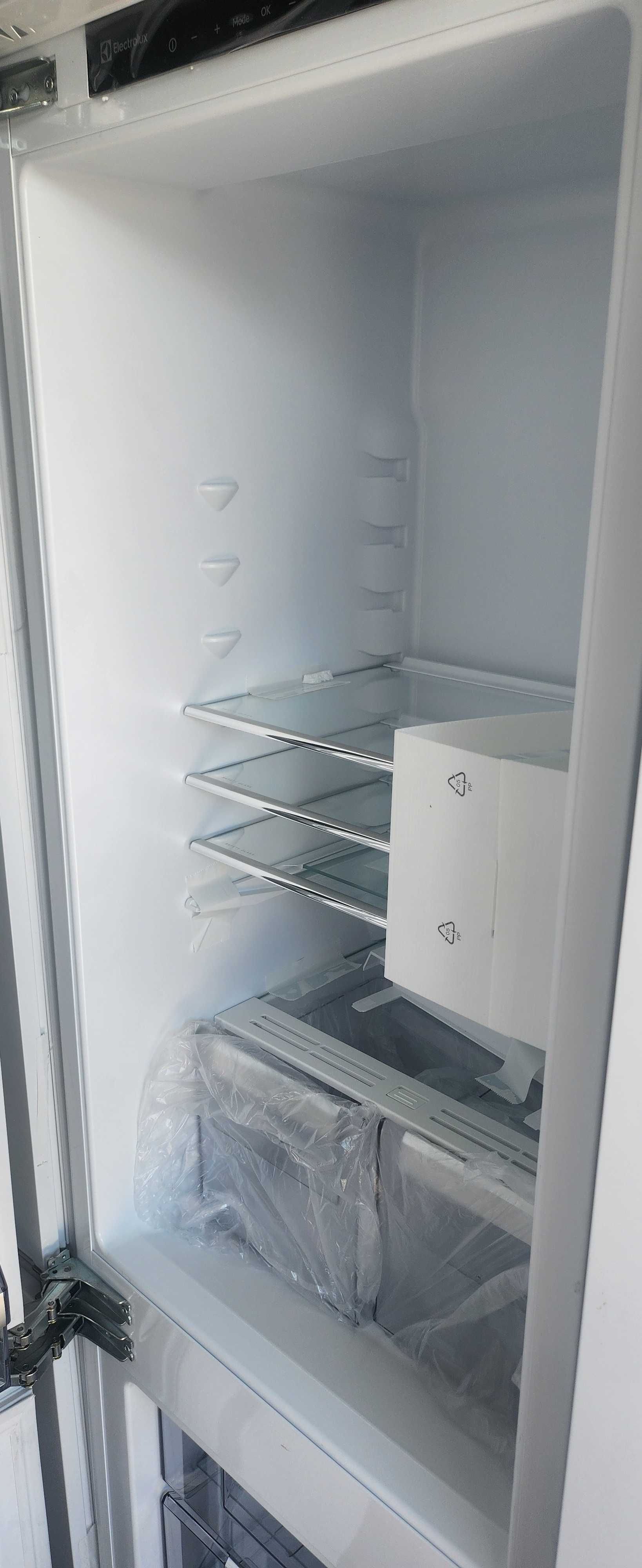 JANKI, ul. WSPÓLNA 6 Lodówka do zabudowy Electrolux MEGA WYBÓR