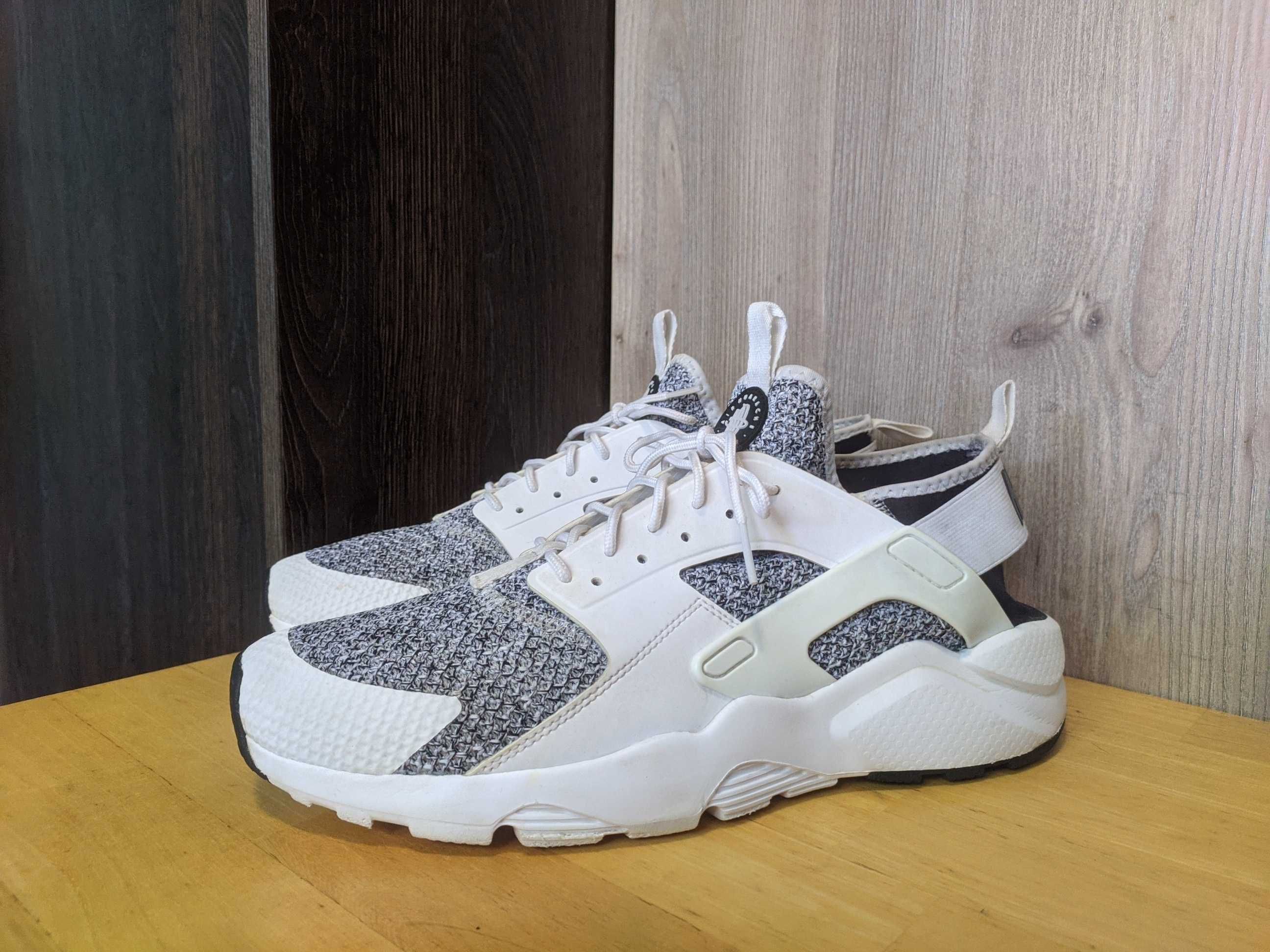 Nike Air Huarache - бігові кросівки