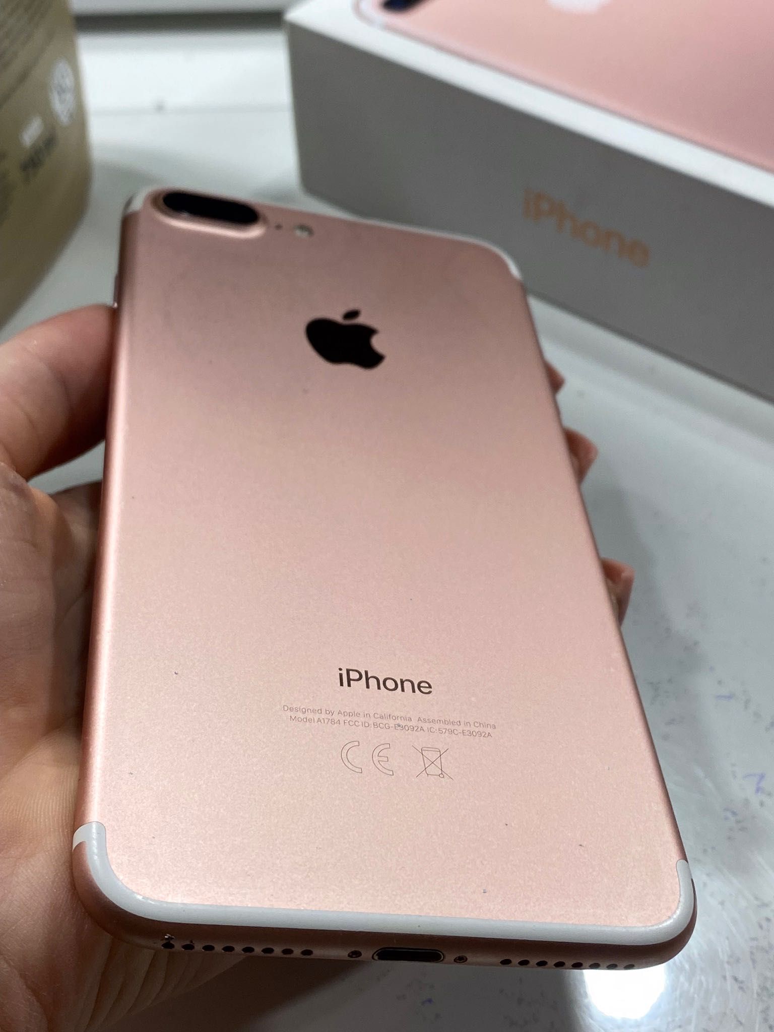 iPhone 7 plus 32 GB