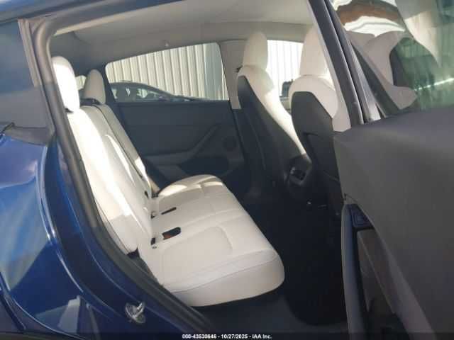 Tesla Model Y Performens Dual Motor All-Wheel Drive2022 /