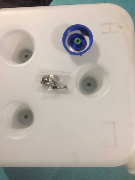 топлевный бак для вэбаста . сухого фена .