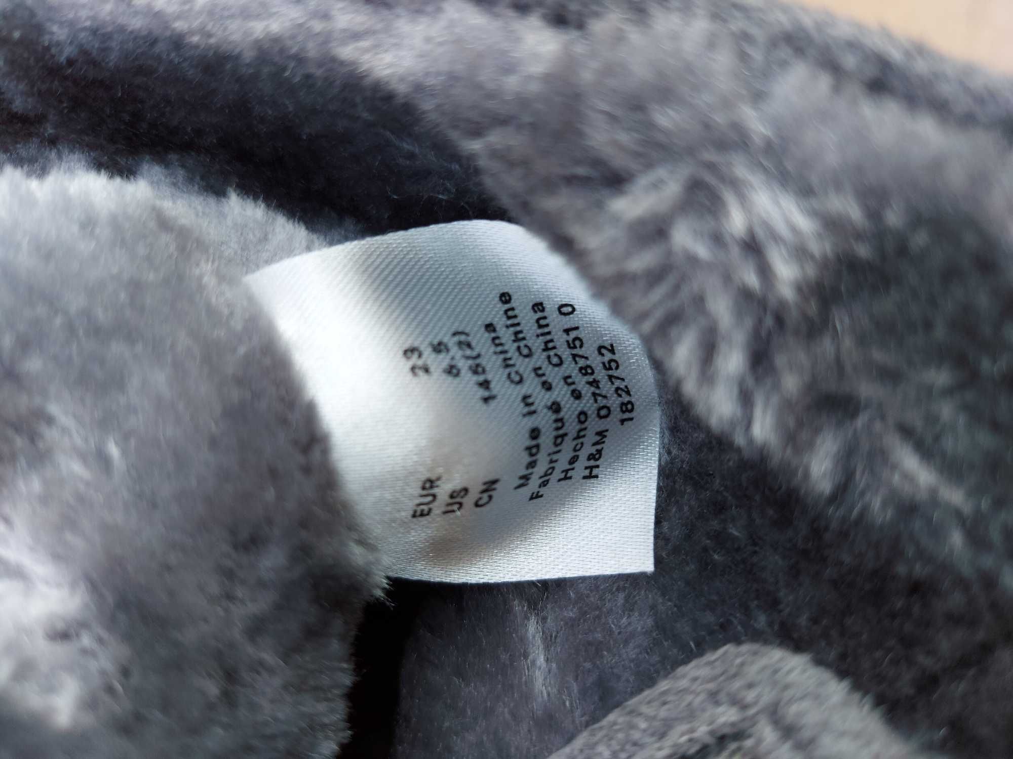 "Kapcie" dziecięce ocieplane, rozm. 23, H&M