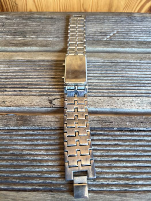 Sprzedam ciekawy elektroniczny zegarek, vintage