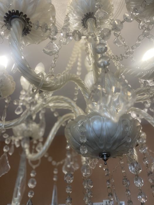 Продам люстру - 4000 гривен