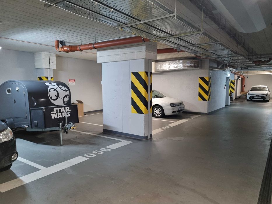 Do wynajęcia miejsce postojowe w garażu podziemnym FORT WOLA 12C