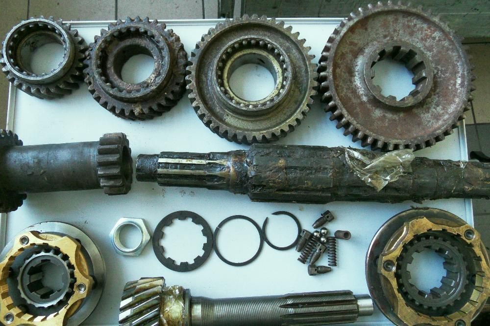 Ził Zis skrzynia biegów części wałek koła ciągnik Sam LKT most tylny