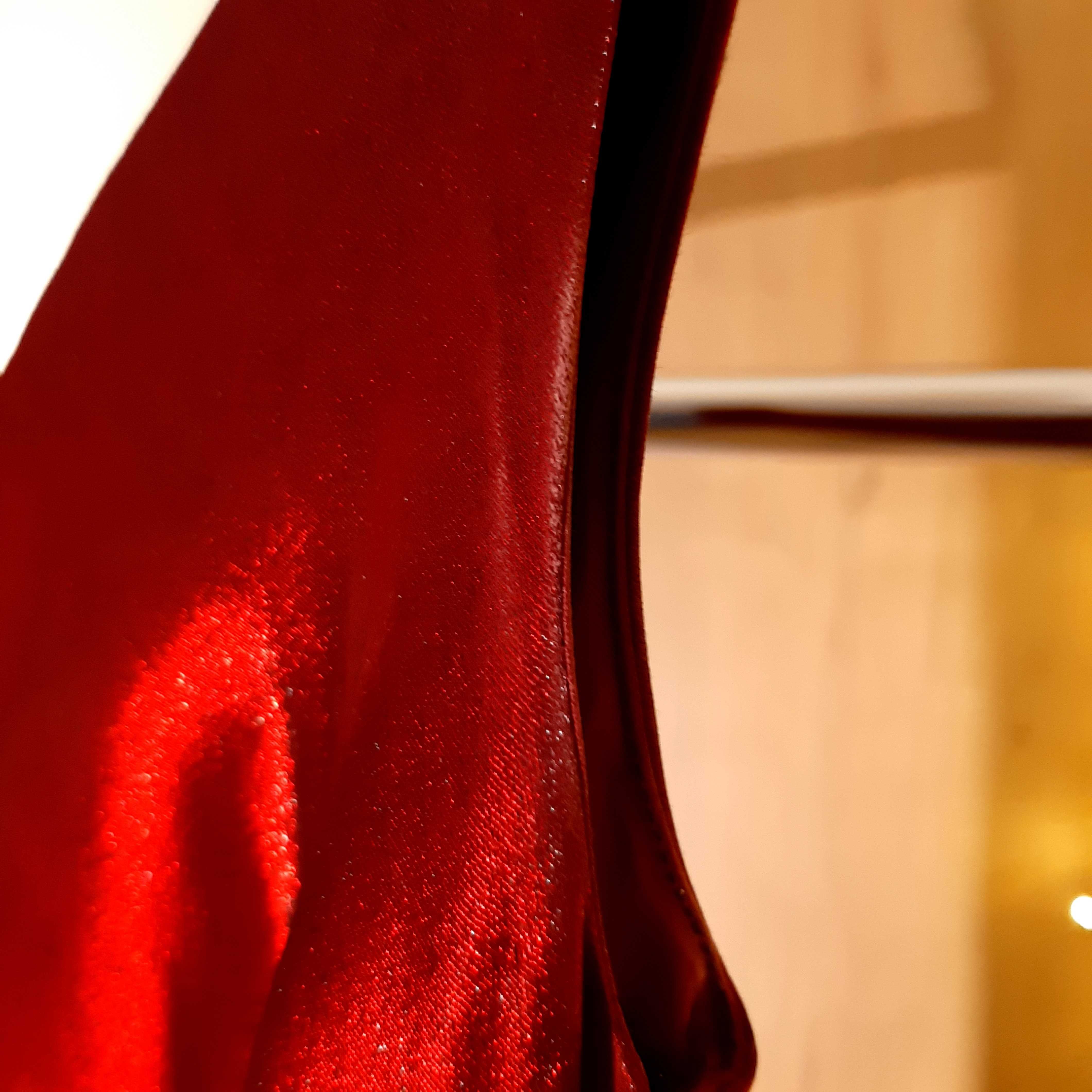 Elegancka sukienka z tafty, przepiękny kolor bordo, rozm. 34