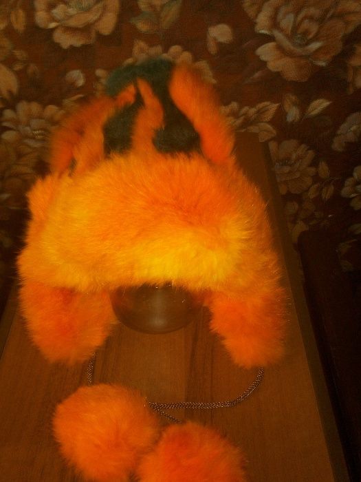 Продам шапку детскую меховую для девочки
