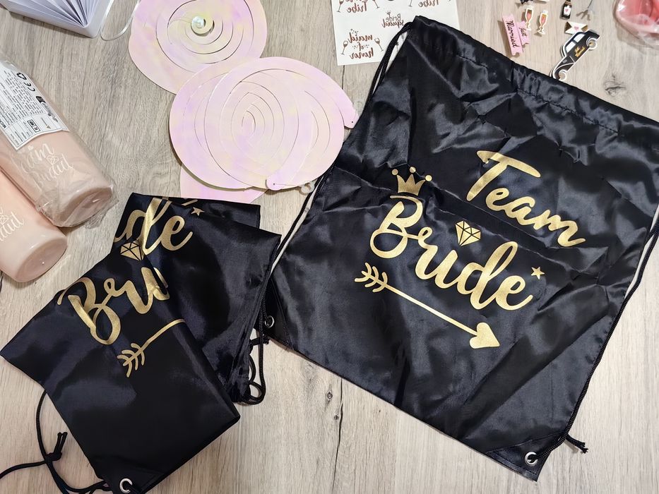 Zestaw panna młoda wieczór panieński girlanda kubki okulary serca