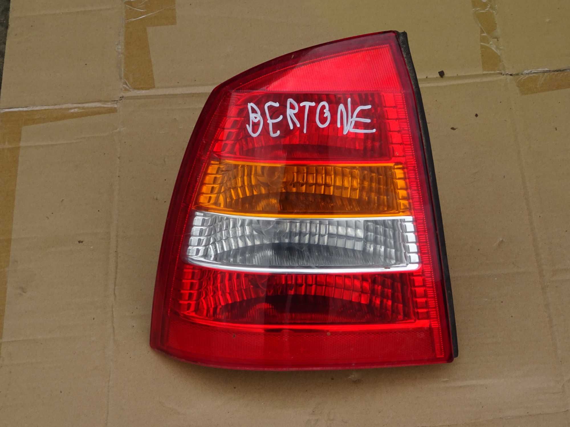 Lampa Lewa Tył Opel Astra II G Bertone