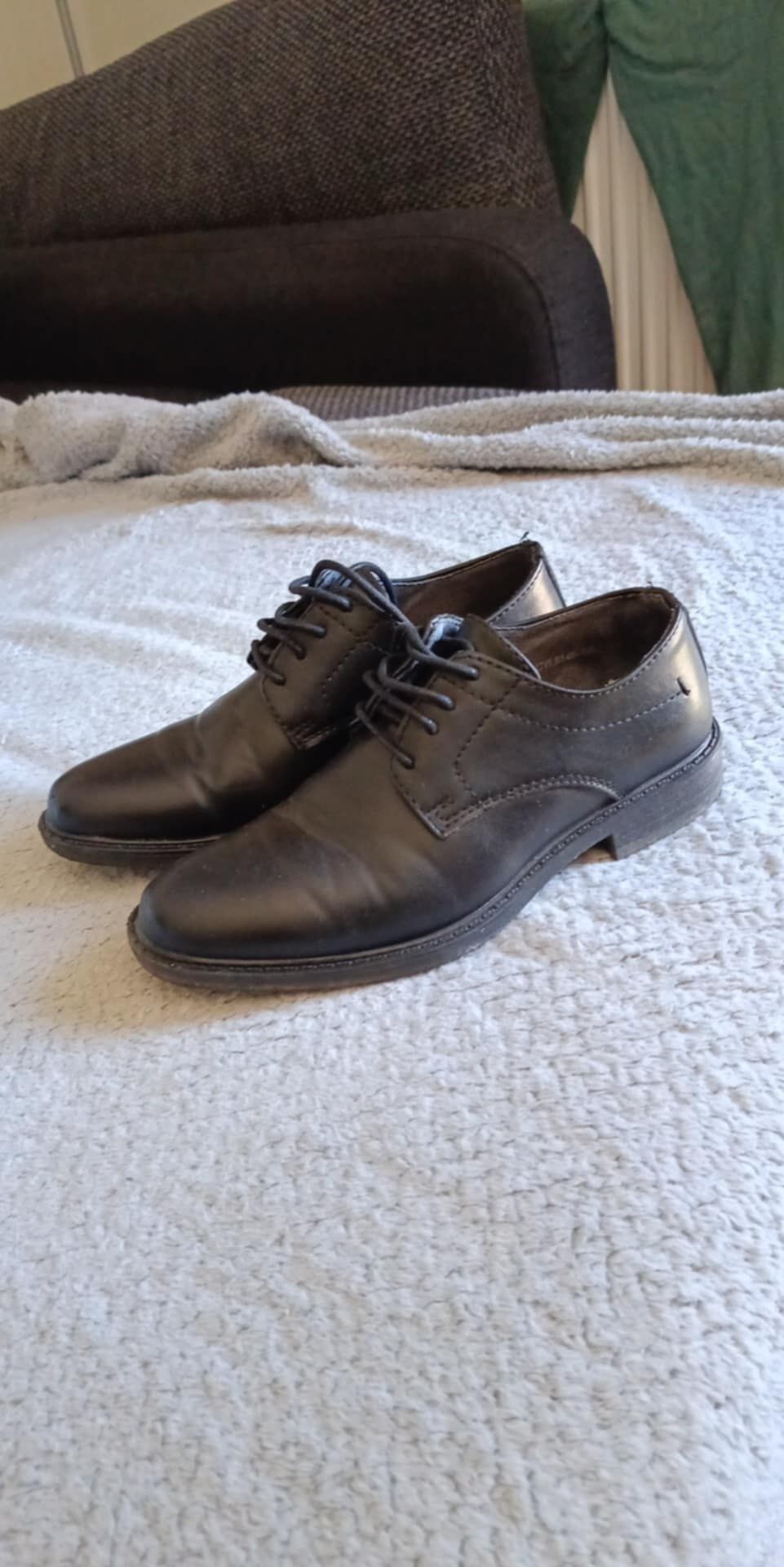 Buty do garnituru