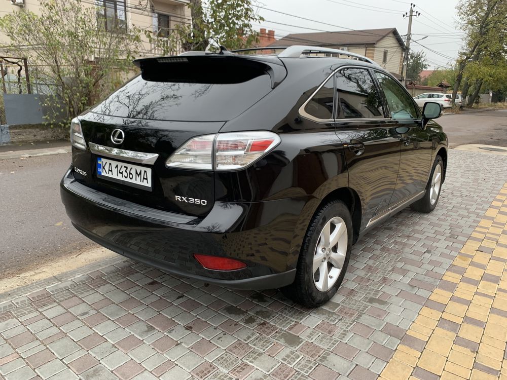 Lexus rx350 AWD.