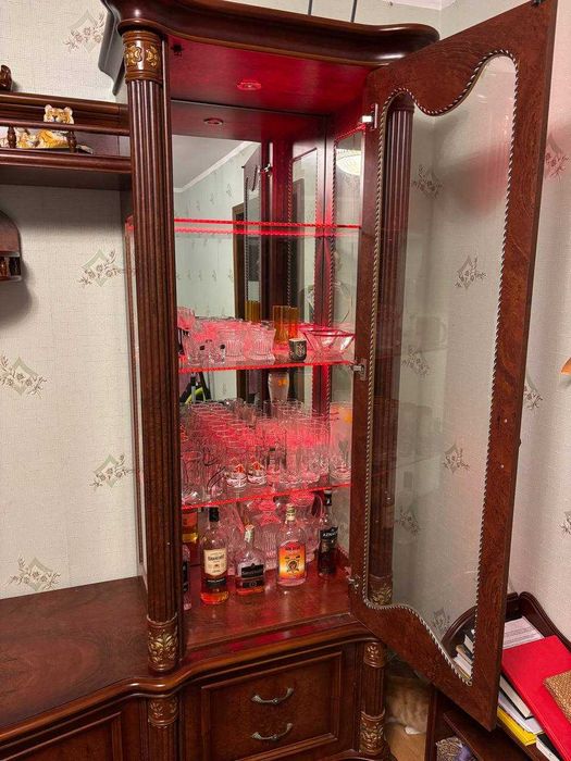 Стінка Шкаф Шафа у вітальню під телевізор з баром та підсвіткою