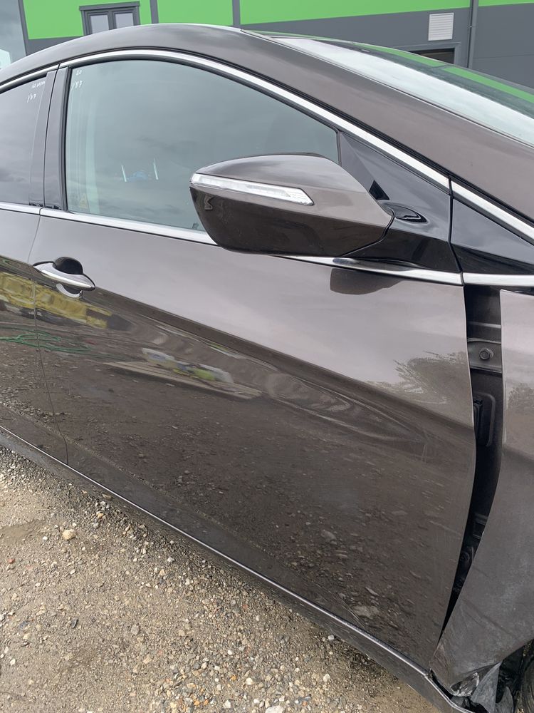 Hyundai i40 drzwi prawe przednie prawy przód YN7