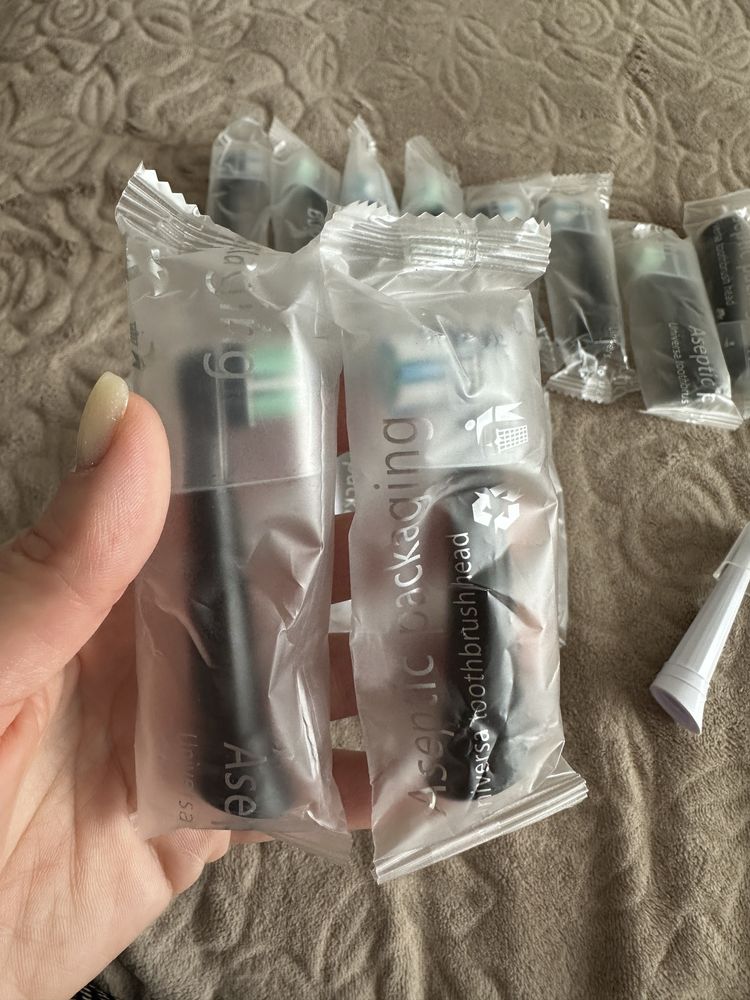 Насадки на зубну щітку Oral-B iO 3,4,5,6,7,8,9,10