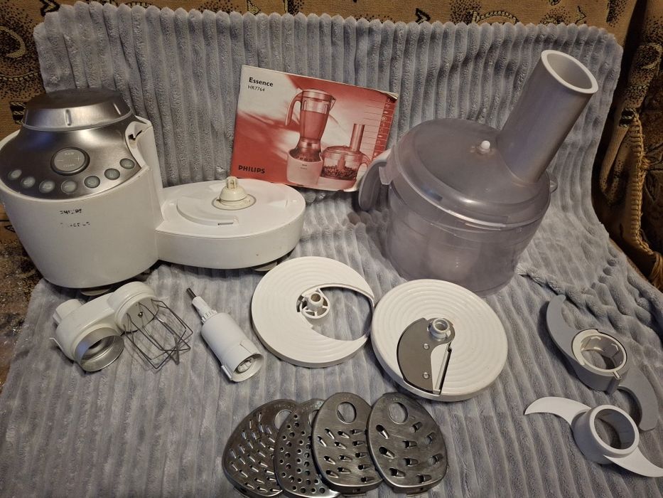 Кухонний комбайн філіпс hr7764