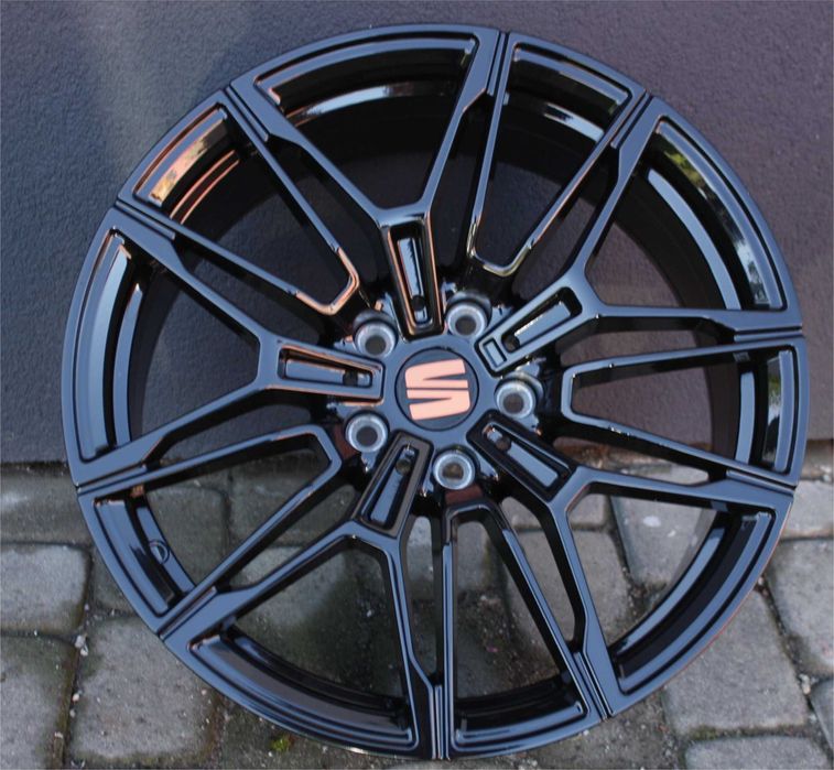 Fabrycznie nowe felgi aluminiowe Audi A4 B8 B9 Q3 Q5 VW 18 5x112 et30