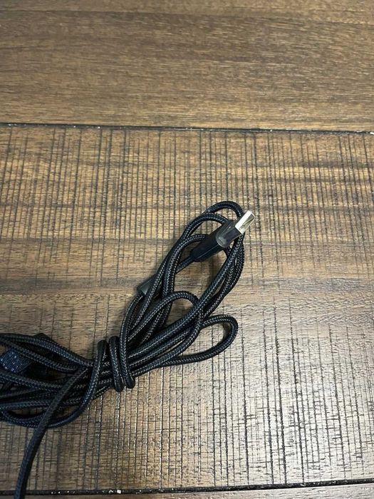 Rato gaming com fio da Logitech, totalmente testado.