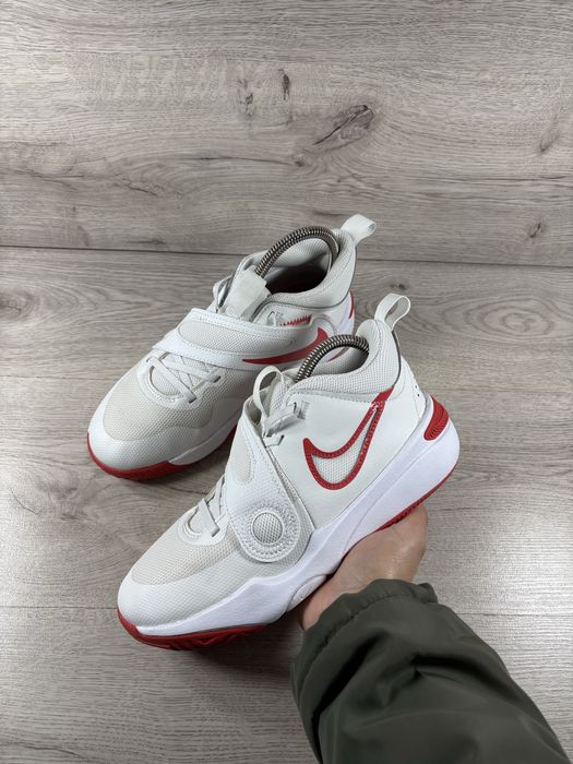 Nike Basketball на хлопчика в зал кросівки 38 розмір