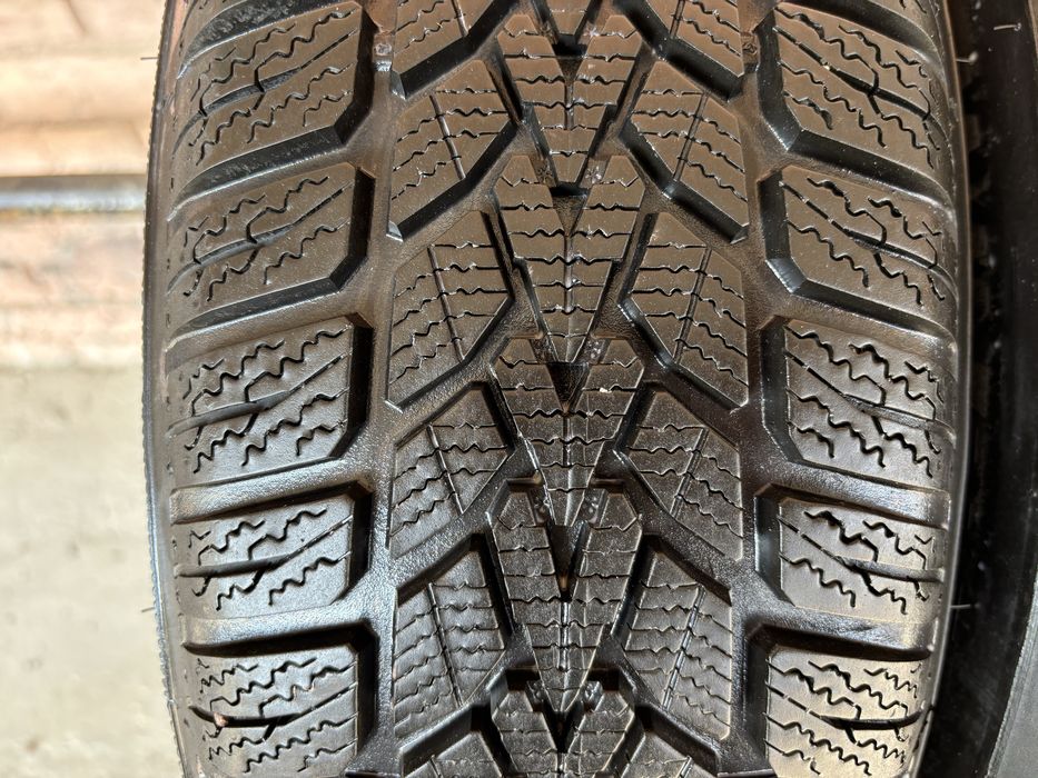 Комплект Різношироких шин 165/65R15 185/60R15 Dunlop