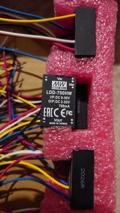 Підсилювач / драйвер / дімер Mean Well Vin 9 LDD-700HW 700mA