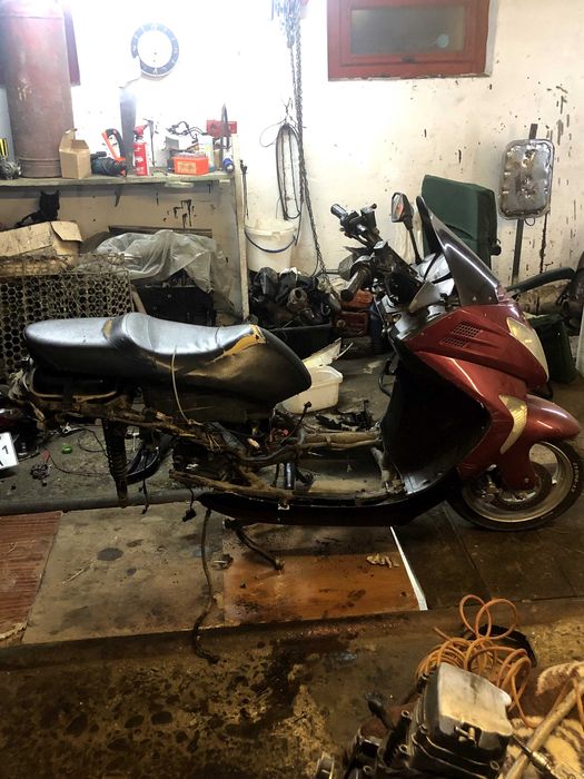 На ходу сів сидиш