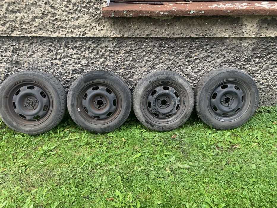 Koła stalowe 4x100 z oponami zimowymi 175/65R14