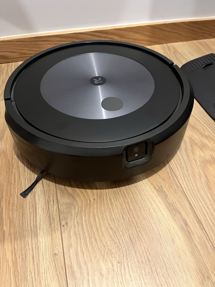 Aspirador iRobot Roomba j7+