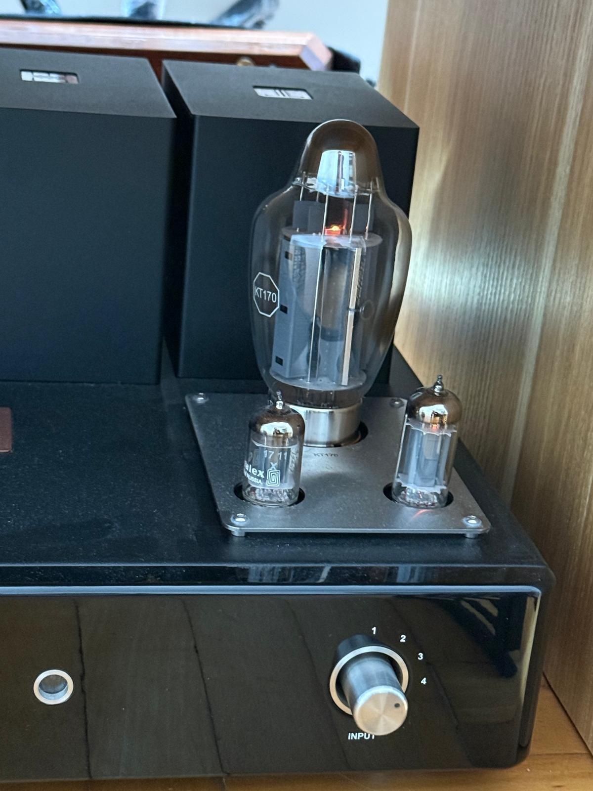 Wzmacniacz lampowy Audio Reveal Second Signature