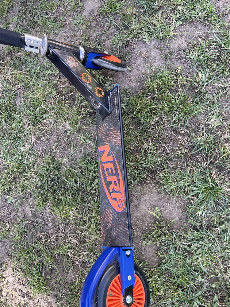 Самокат NERF як новий і