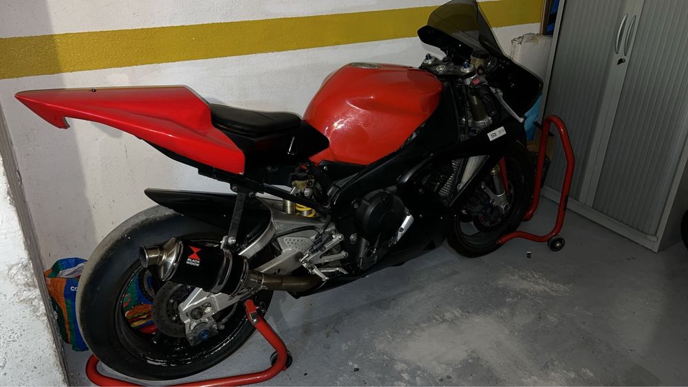 Yamaha R1 2002 - Trackday sem matricula