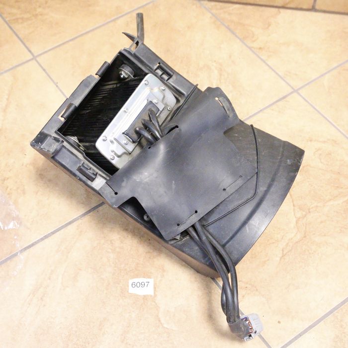 6097 Błotnik chlapacz wzmacniacz radia 12-17 Honda Goldwing GL 1800