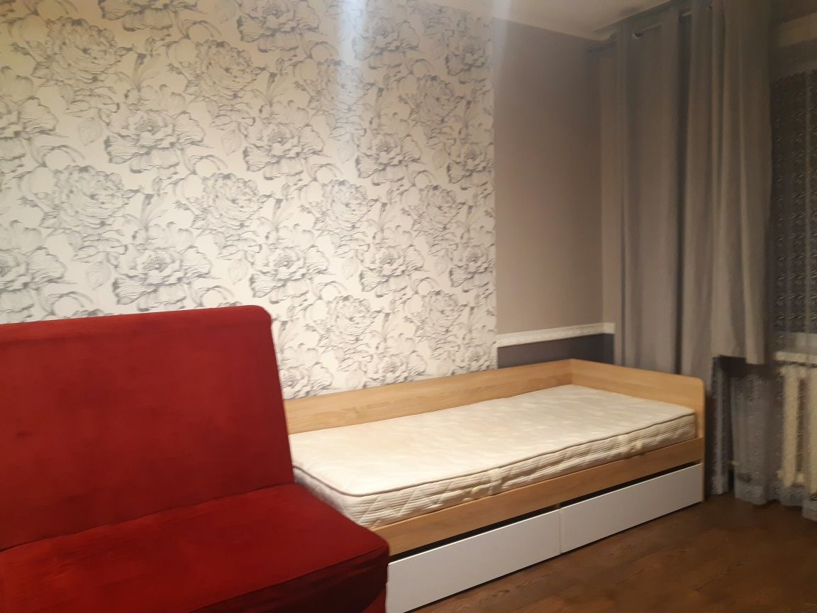 Продам кровать 80 на 190