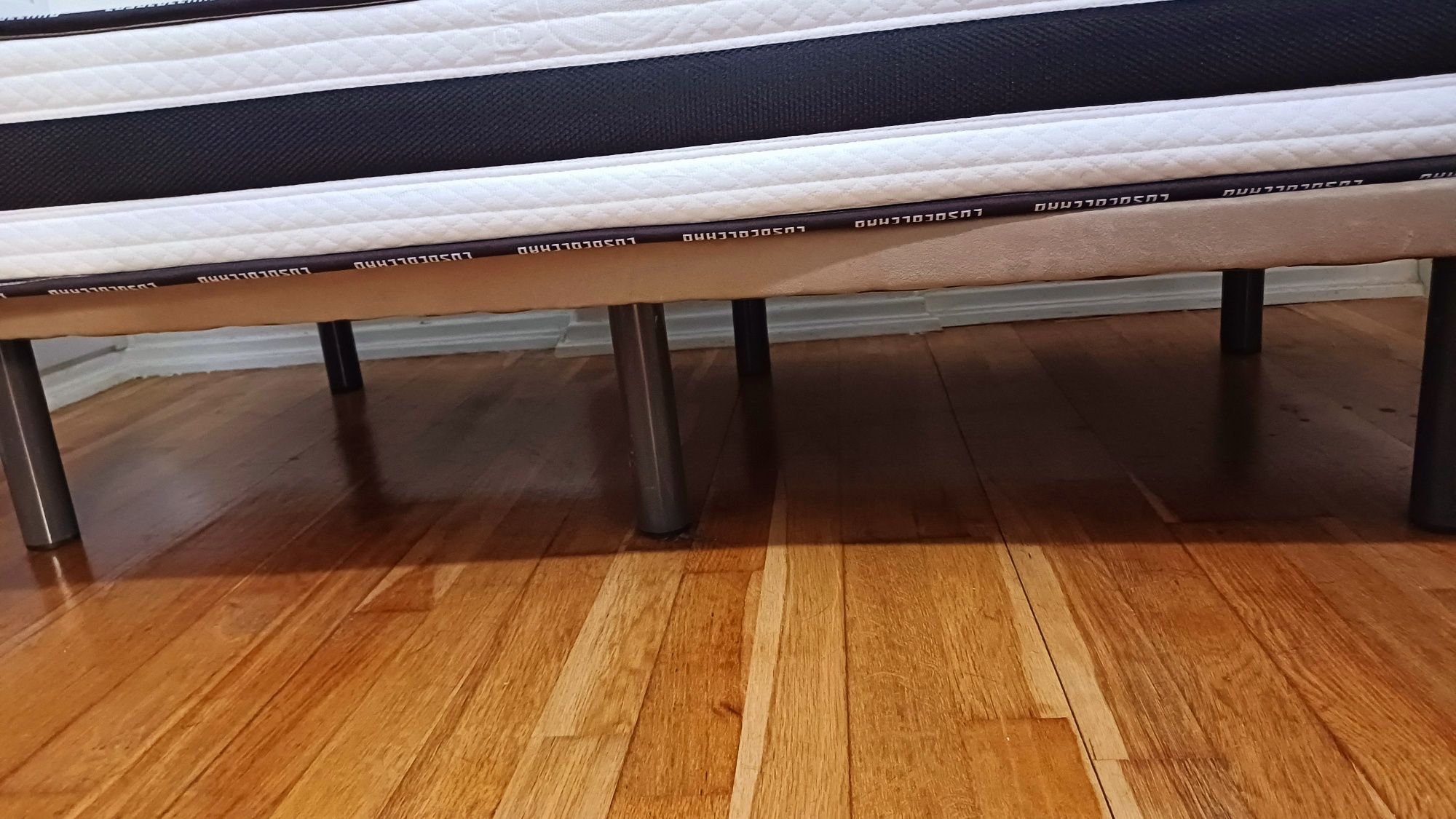 Cama de solteiro com colchão